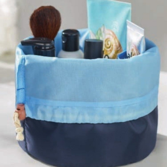 Avon Drawstring Toiletry Bag - Picture 1 of 7
